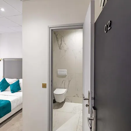 Mini-hôtel Avaton - 1 Min Du Palais - Centre Cannes